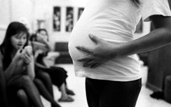 Bắt quả tang "tú bà" mang thai vẫn bán dâm ở Đà Nẵng