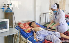 Bé trai qua cơn nguy kịch nhờ điều dưỡng hiến máu trong khi phẫu thuật