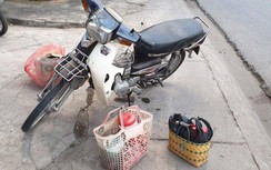 Ngồi đón xe khách trên vỉa hè, cụ bà 73 tuổi bị xe máy tông chết