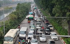 Hà Nội: Nhiều điểm ùn tắc bất thường giữa mùa dịch Covid-19