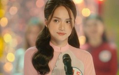 Hương Giang: Ban ngày vui vẻ sôi nổi, ban đêm uống rượu một mình rồi khóc