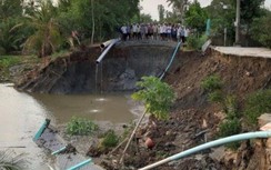 Đường tỉnh 873 Tiền Giang sạt lở khoảng 30m, chia cắt giao thông