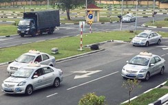 Thi bằng lái xe năm 2020: Có hay không các trung tâm bắt tay tăng học phí?