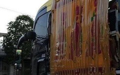 Bắt 3 đối tượng ném đá xe khách làm vỡ kính trên QL1