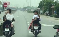 Tận thấy nam thanh, nữ tú dàn hàng "khiêu khích" tử thần trên quốc lộ