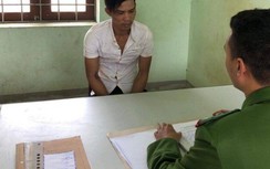 Nam thanh niên đi ôtô cầm dao, trấn lột tiền nhiều tài xế xe tải giữa đường