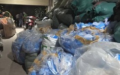 TP.HCM: Phát hiện kho phế liệu chứa gần tấn khẩu trang y tế