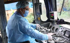 Hậu trường những chuyến tàu chở hàng sang Trung Quốc trong tâm dịch