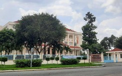 Cựu chủ tịch quận Bình Thủy bất ngờ xin... không nghỉ việc sau khi gửi đơn