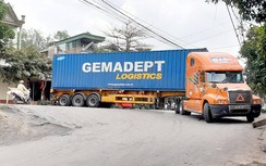 Quảng Ninh: Xe tải trọng lớn “né” trạm thu phí, phá đường nội thị