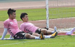 Từ Singapore, Đình Trọng báo tin dữ cho CLB Hà Nội