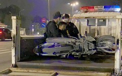 Nghẹt thở cứu nam thanh niên định nhảy cầu tự tử ngày Quốc tế phụ nữ