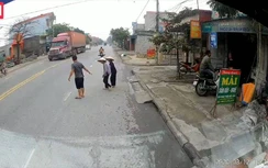 Video: Hành động đẹp của tài xế giữa mùa dịch bệnh Covid -19