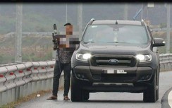 Xử phạt tài xế dừng xe bắn chim trên cao tốc Hạ Long - Hải Phòng