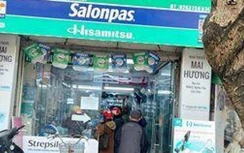 Giá khẩu trang y tế trên "chợ đen" bất ngờ giảm mạnh