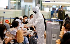 Vì sao sân bay Nội Bài ùn tắc hành khách giữa mùa dịch?