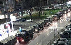 Sốc với hình ảnh Italia dùng xe quân sự chở nạn nhân chết vì Covid -19