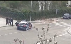 Video: Trốn cách ly, người phụ nữ bị cảnh sát bắt ngay tại hiện trường