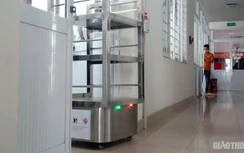 Cận cảnh robot phục vụ người nghi nhiễm Covid-19 tại khu cách ly BV Đà Nẵng