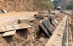 Sửa chữa Quốc lộ 4G tiềm ẩn nguy cơ tai nạn, gây mất ATGT