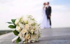 Khen thưởng gia đình hoãn cưới con trai để phòng dịch Covid-19