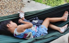 Vụ bé gái 4 tuổi bị bạo hành, gí người vào bô xe: Cha dượng trốn truy nã