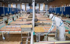 Đại sứ Trung Quốc giải thích lý do có thêm nhiều bình tro cốt ở Vũ Hán