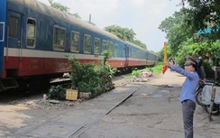 Tăng cường giám sát an toàn đường sắt qua camera