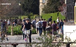 Trước đại dịch Covid-19, nhiều người Anh khiến cả thế giới ngạc nhiên