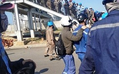 Công nhân Hòa Phát - Dung Quất "chen chúc" đi làm giữa dịch Covid-19