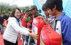 Bí thư huyện ủy lên Zalo bán hải sản giúp ngư dân tàu cá giữa dịch