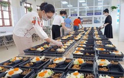 Cô giáo Hải Phòng thành "anh nuôi", người cách ly gửi chia sẻ ngọt ngào