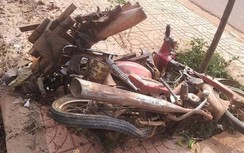 Xe máy va chạm mạnh với xe khách, người phụ nữ trung niên tử vong tại chỗ