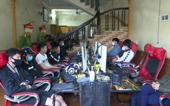 Quán Internet bất chấp lệnh cấm cho gần 20 thanh niên chơi game