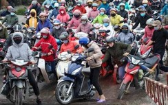 Phà Tuần Mây ùn ùn người, tỉnh Hải Dương ra văn bản "giải cứu"