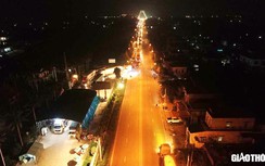 Tài xế xe tải xếp hàng 6km, đợi 5 tiếng để được vào Quảng Ninh