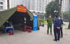 Phạt 28 người ra ngoài không lý do ở khu chung cư Times City Hà Nội