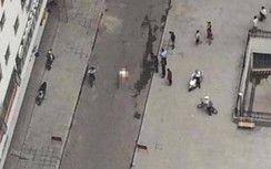 Rơi từ tầng cao chung cư Mộ Lao xuống trúng ô tô 4 chỗ, 1 phụ nữ tử vong