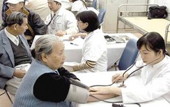 Lưu ý gì khi chăm sóc người cao tuổi nhiễm cúm?