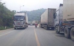 10 - 15 triệu đồng/chuyến nông sản qua biên giới: Đúng quy định?