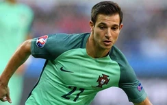 Nhà vô địch EURO 2016 rơi vào hoàn cảnh “thảm” hơn Văn Hậu