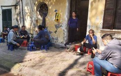 Hàng quán nhộn nhịp trở lại: Giãn cách xã hội phòng dịch Covid-19 bất thành