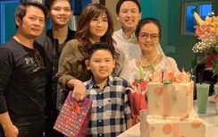 Văn minh như Bằng Kiều: Cùng gia đình vợ cũ về chúc mừng sinh nhật mẹ