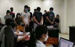 10 quái xế "bốc đầu" quanh hồ Hoàn Kiếm lĩnh tổng cộng 89 tháng tù