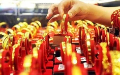 Giá vàng chiều nay 7/5: Vàng trong nước giảm theo đà thế giới