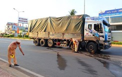 Bị xe tải tông khi qua đường, vợ tử vong tại chỗ, chồng bị thương nặng