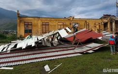 Giông lốc bất ngờ cuốn phăng nhiều thứ ở Hòa Bình, Sơn La