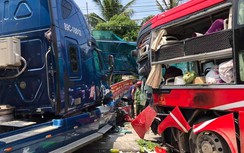 Xe khách và container lao vào trạm ô tô buýt, 1 phụ nữ tử vong thương tâm