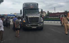 Hải Dương: Va chạm với xe container, 2 người tử vong tại chỗ