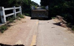 Dựng cầu thép belley nối mạch giao thông thay cầu Kênh bị sập